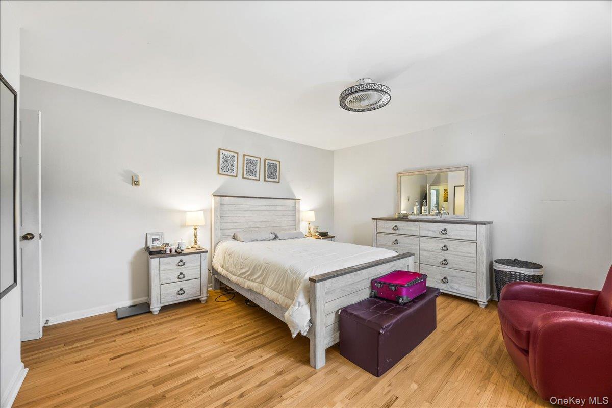 #13 photo, 782 Tuckahoe Road, Yonkers , NY 10710