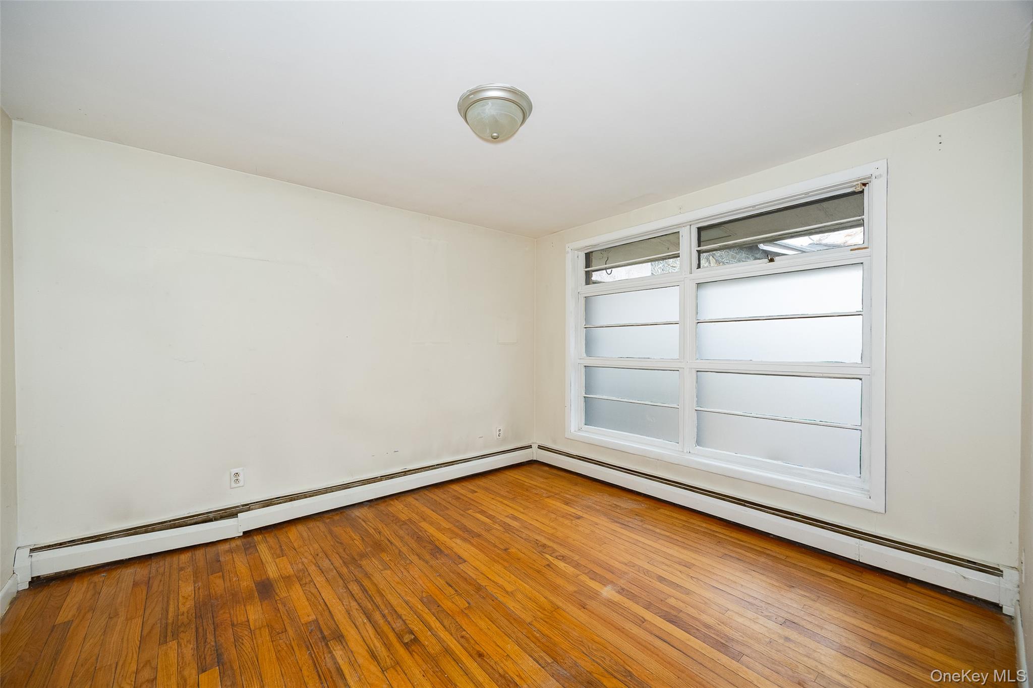 #3 photo, 87 Vineyard Avenue, Highland , NY 12528