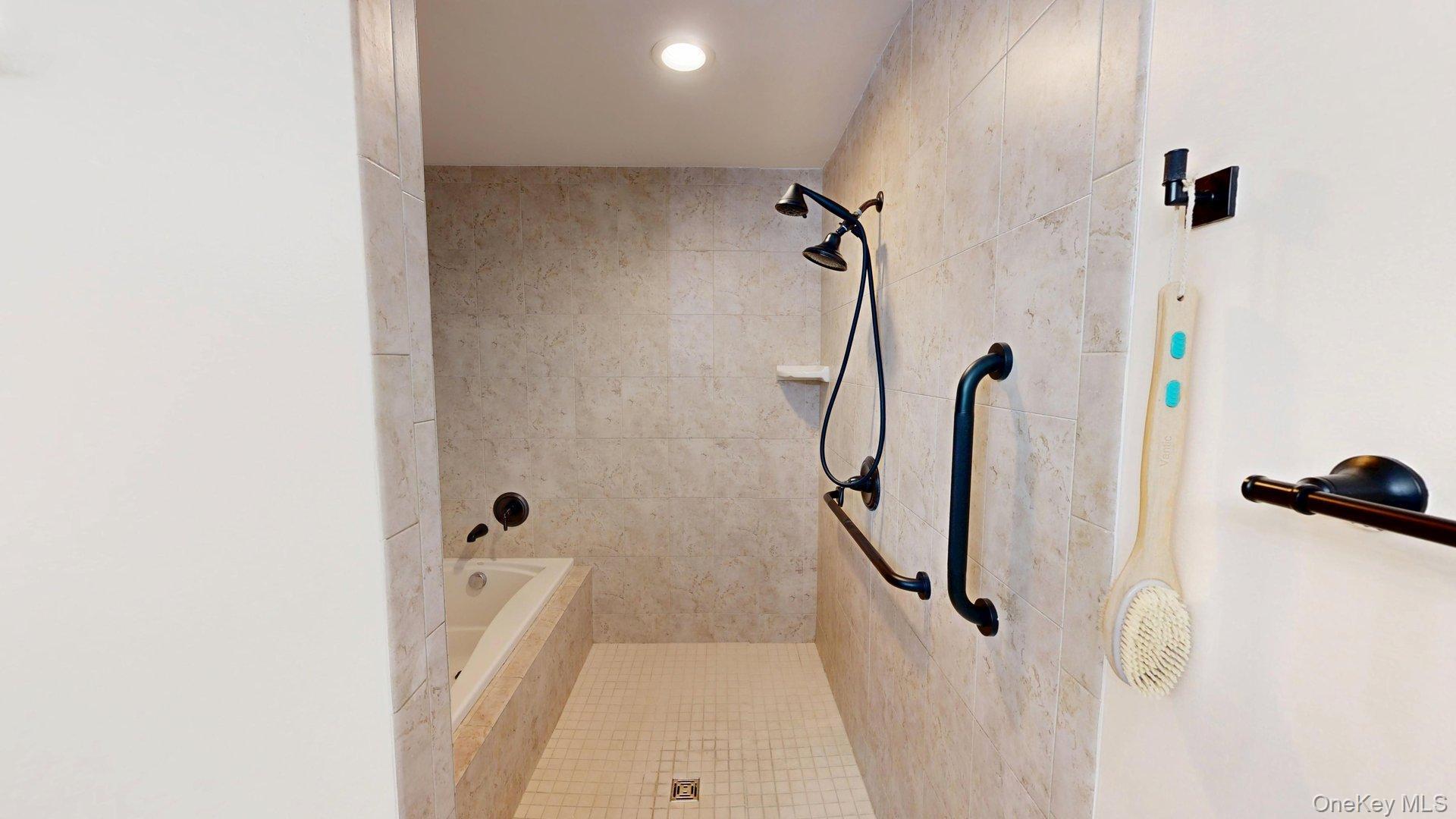 #11 photo, 1109 Round Pointe Drive, Haverstraw , NY 10927