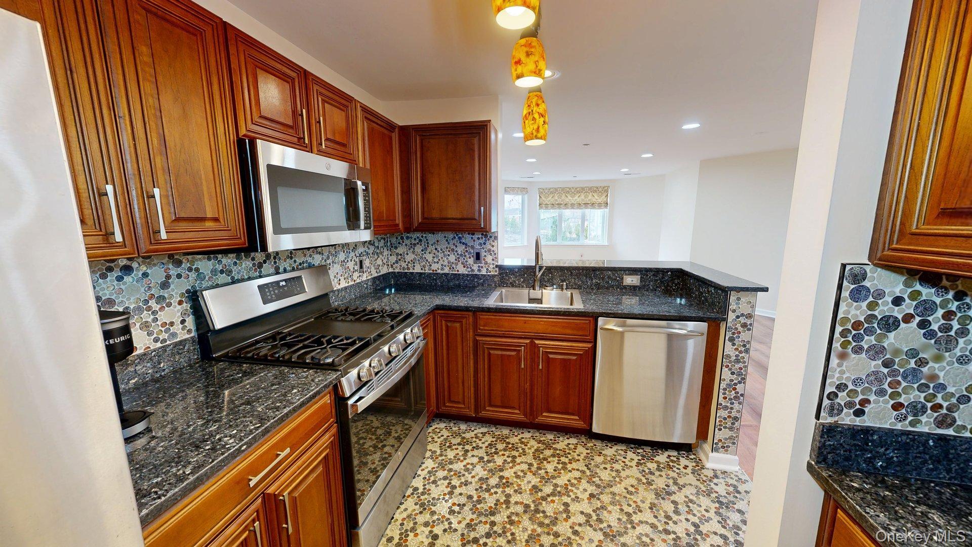 #15 photo, 1109 Round Pointe Drive, Haverstraw , NY 10927