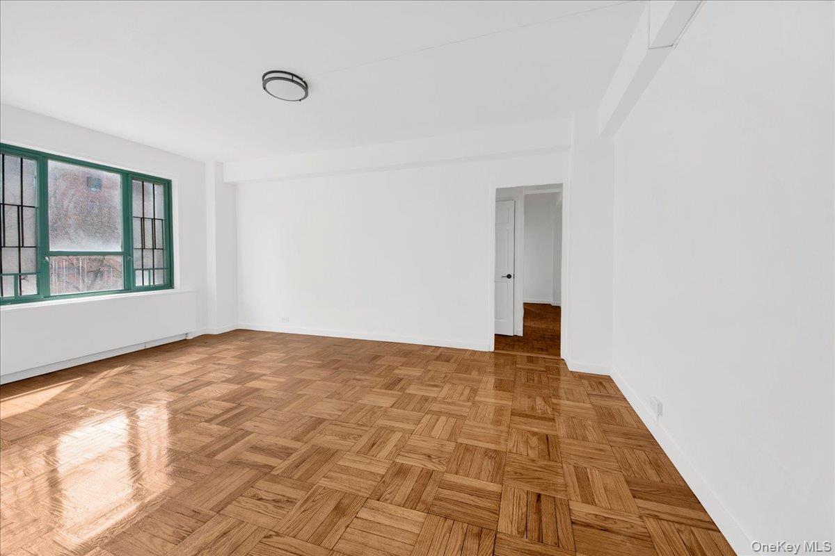 #10 photo, 1569 metropolitan Avenue, ব্রঙ্কস Bronx , NY 10462