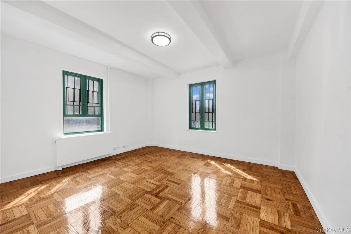 #6 photo, 1569 metropolitan Avenue, ব্রঙ্কস Bronx , NY 10462