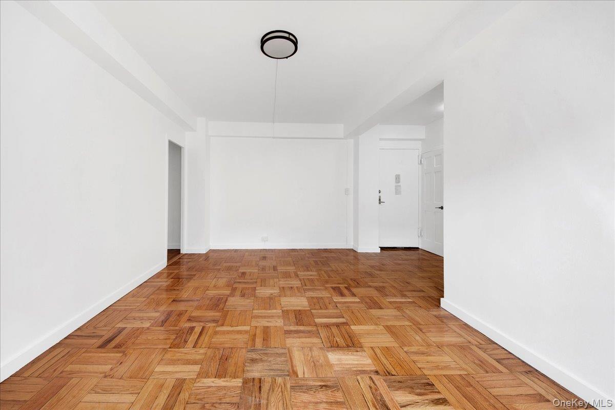 #8 photo, 1569 metropolitan Avenue, ব্রঙ্কস Bronx , NY 10462