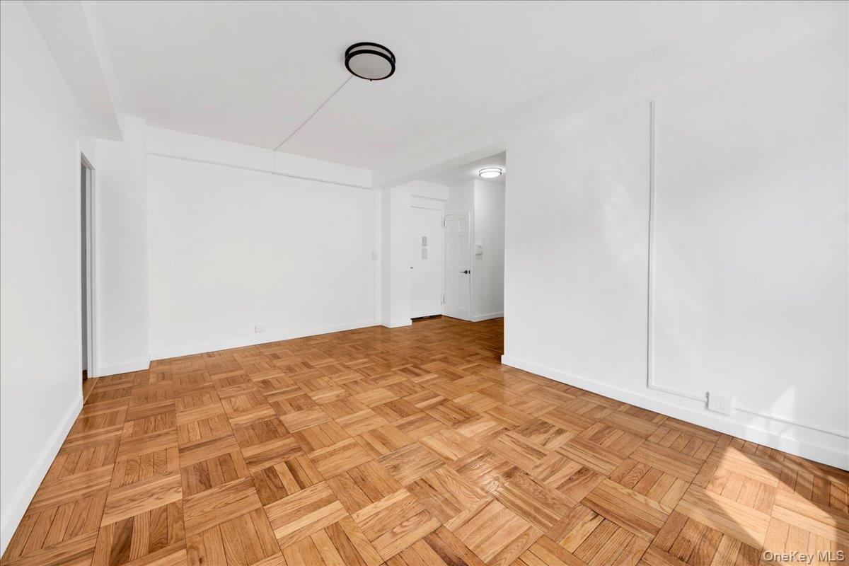 #9 photo, 1569 metropolitan Avenue, ব্রঙ্কস Bronx , NY 10462