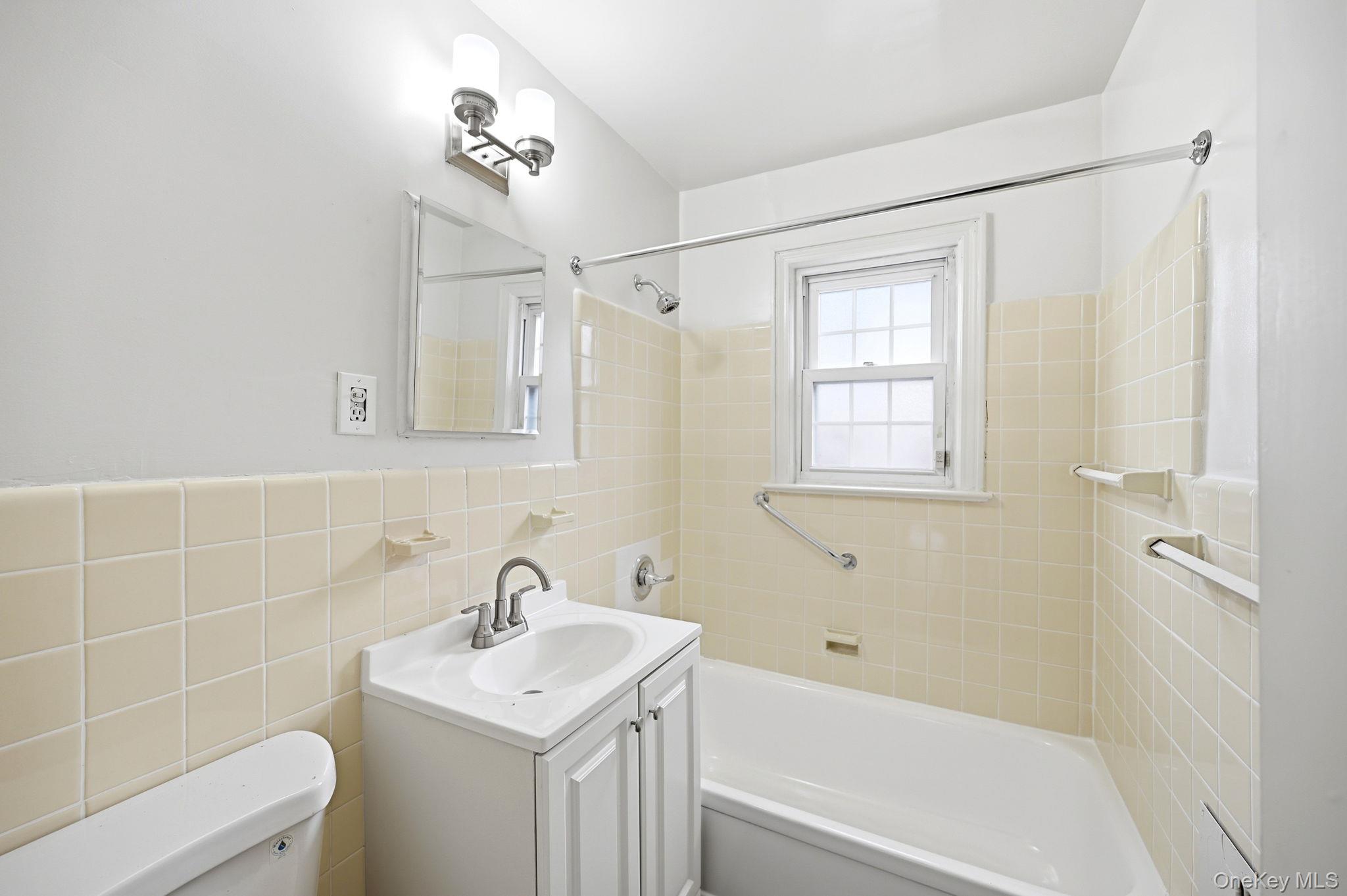 #11 photo, 61 Davis Avenue, White Plains , NY 10605