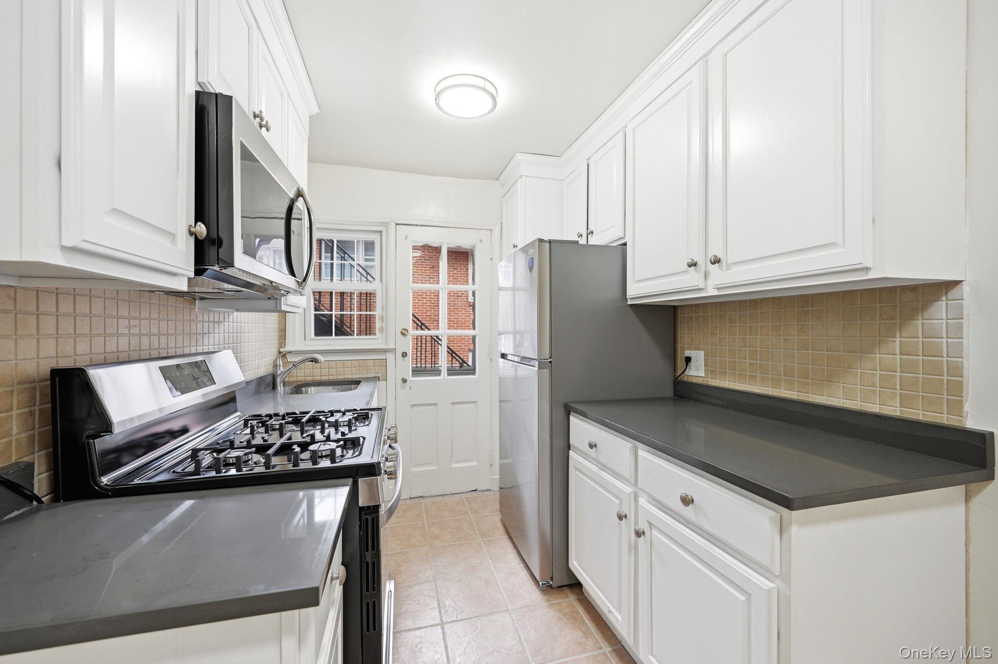 #14 photo, 61 Davis Avenue, White Plains , NY 10605