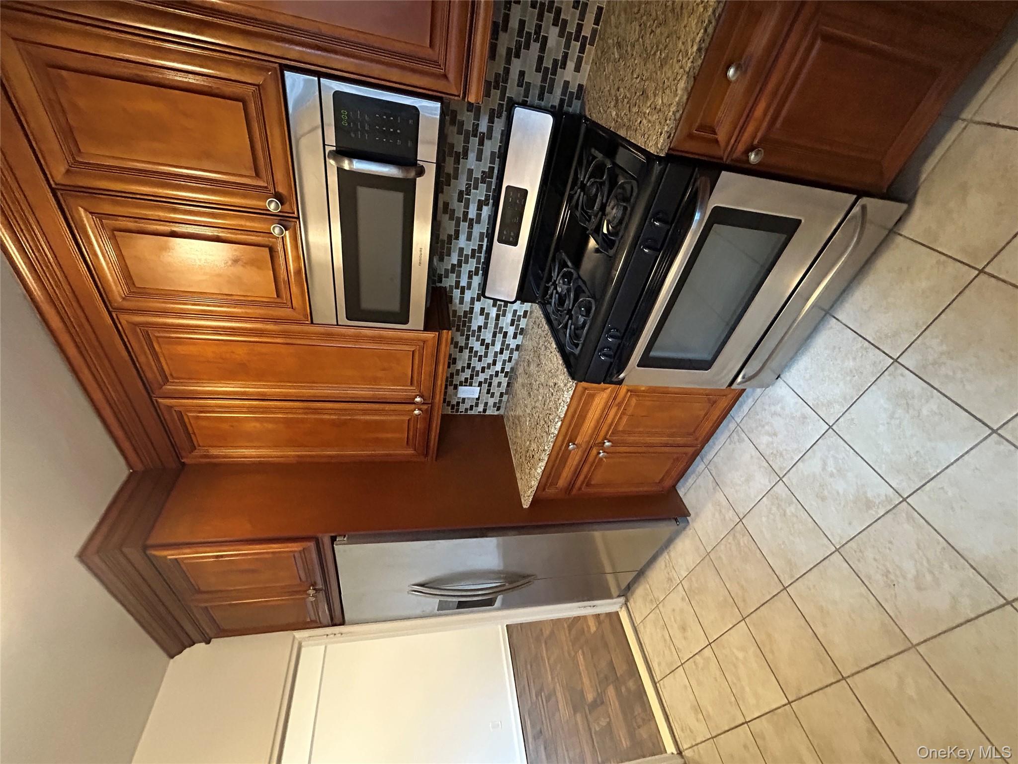 #1 photo, 230 Pelham Road, New Rochelle , NY 10805