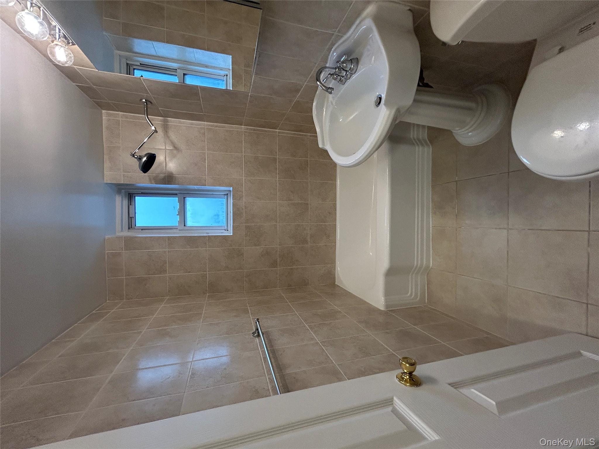 #12 photo, 230 Pelham Road, New Rochelle , NY 10805