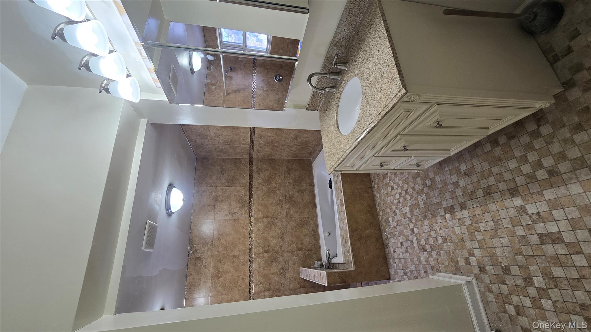 #7 photo, 641 S 5th Avenue, Mount Vernon , NY 10550