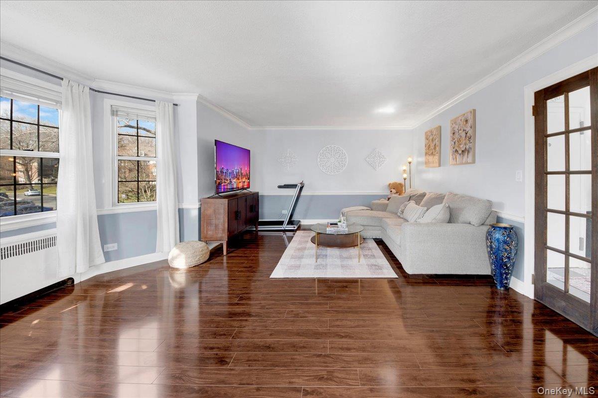 #13 photo, 3 Sentry Place, Scarsdale , NY 10583