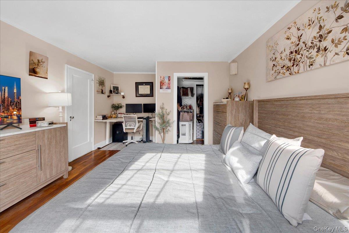 #17 photo, 3 Sentry Place, Scarsdale , NY 10583