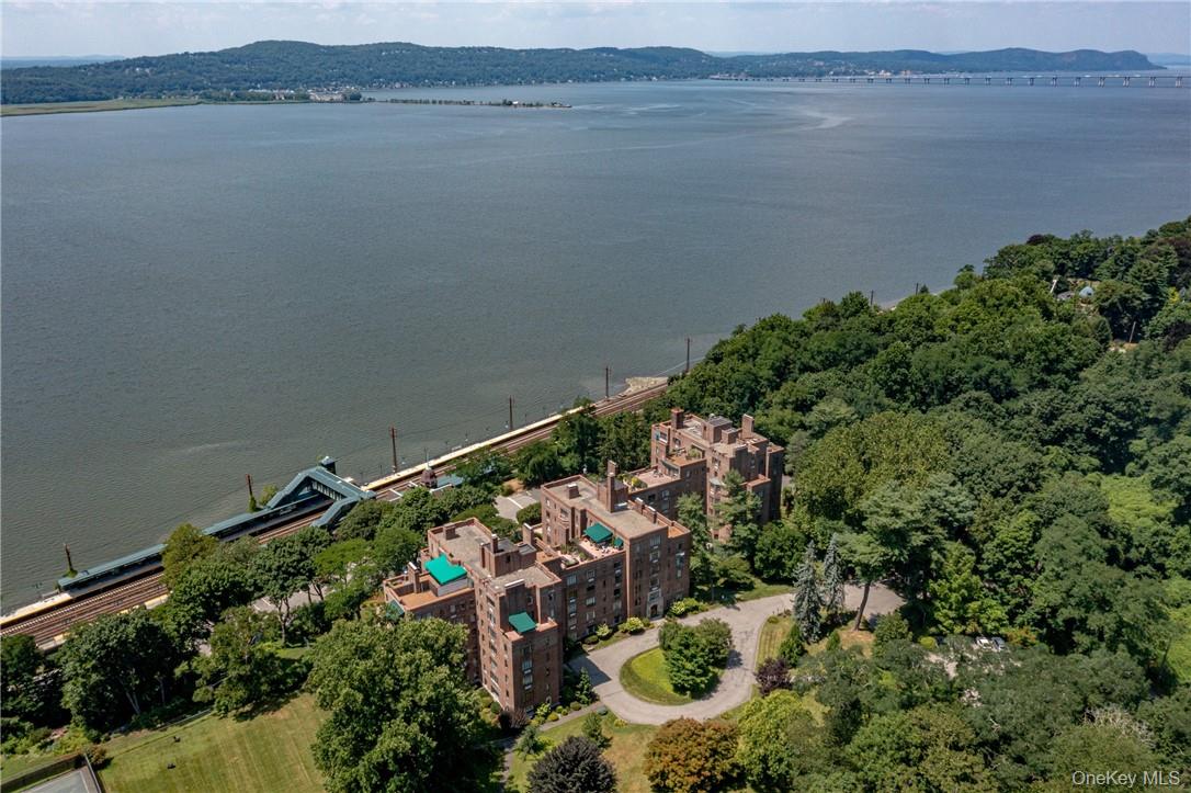 #1 photo, 100 Ardsley Avenue, Irvington , NY 10533