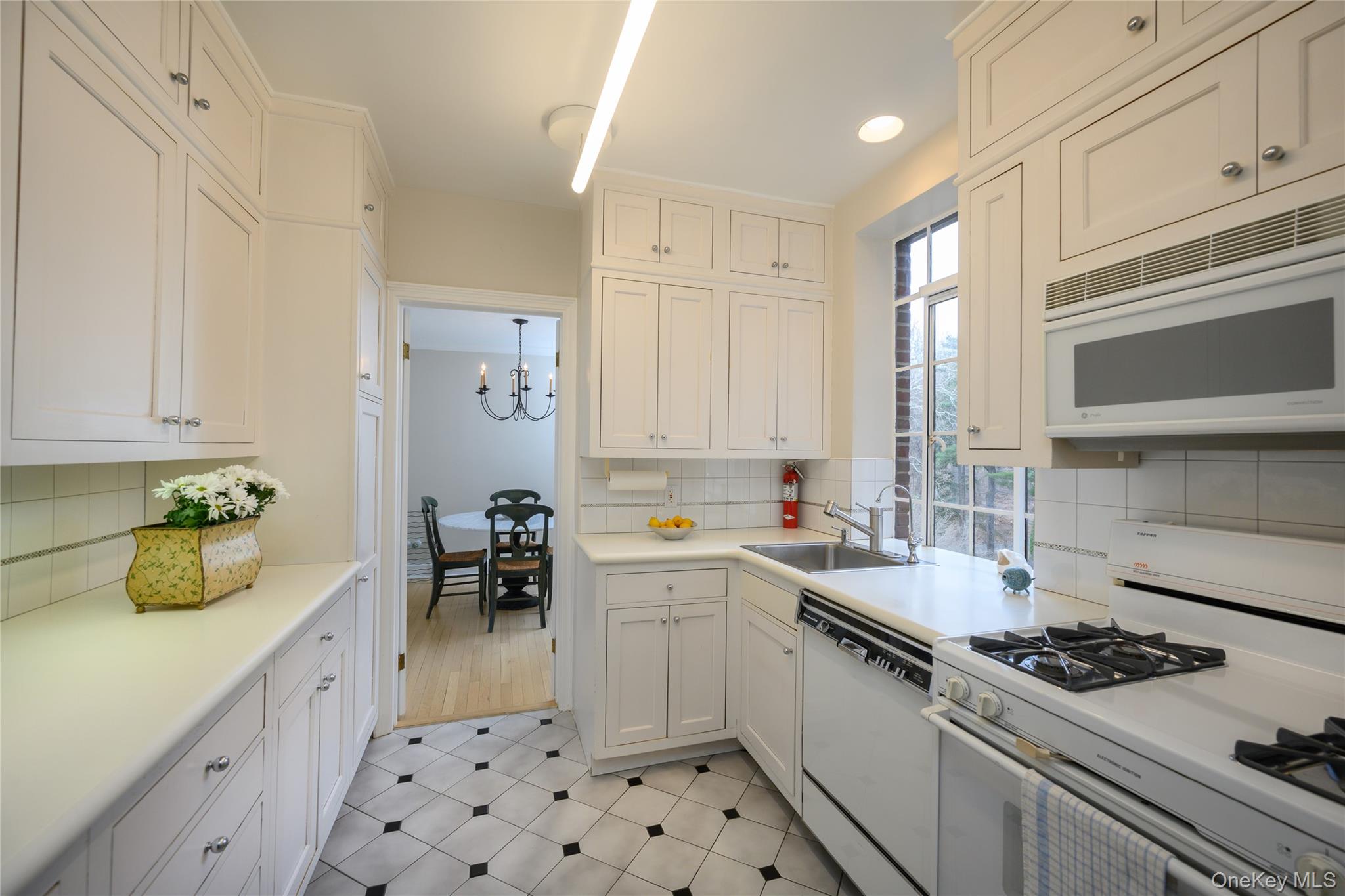 #14 photo, 100 Ardsley Avenue, Irvington , NY 10533