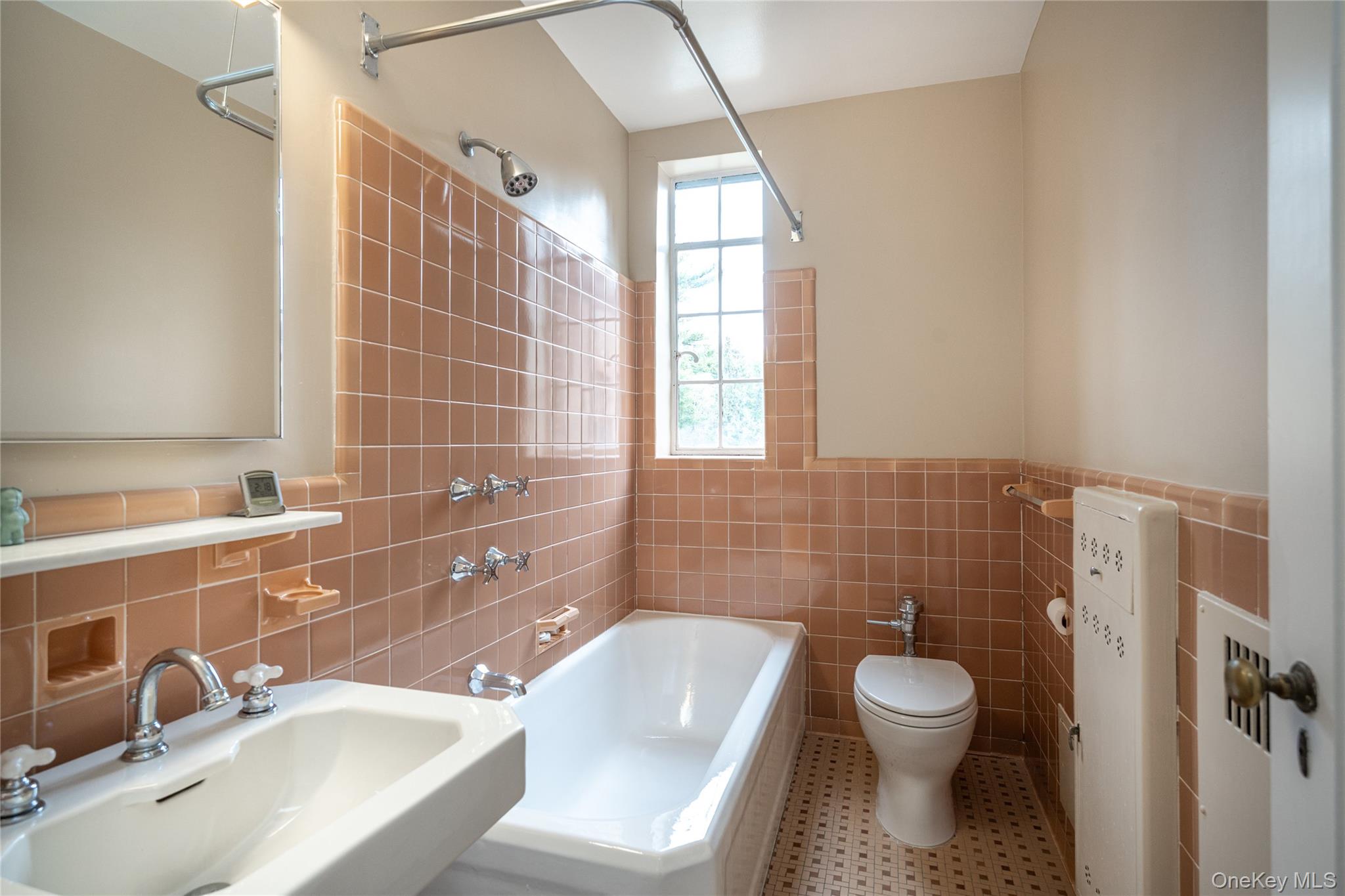 #17 photo, 100 Ardsley Avenue, Irvington , NY 10533