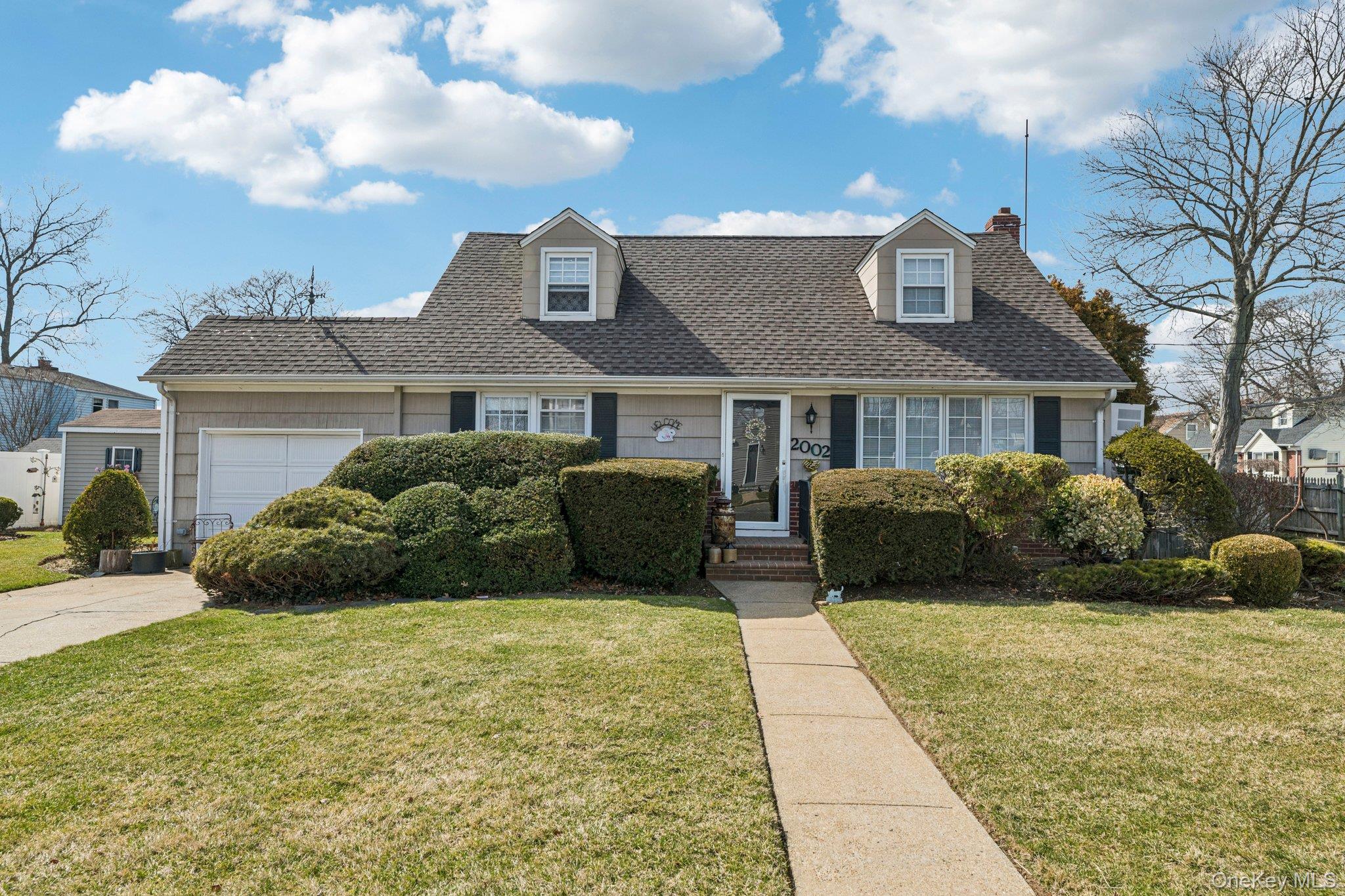 #1 photo, 2002 Murray Place, 롱 아일랜드 Merrick , NY 11566