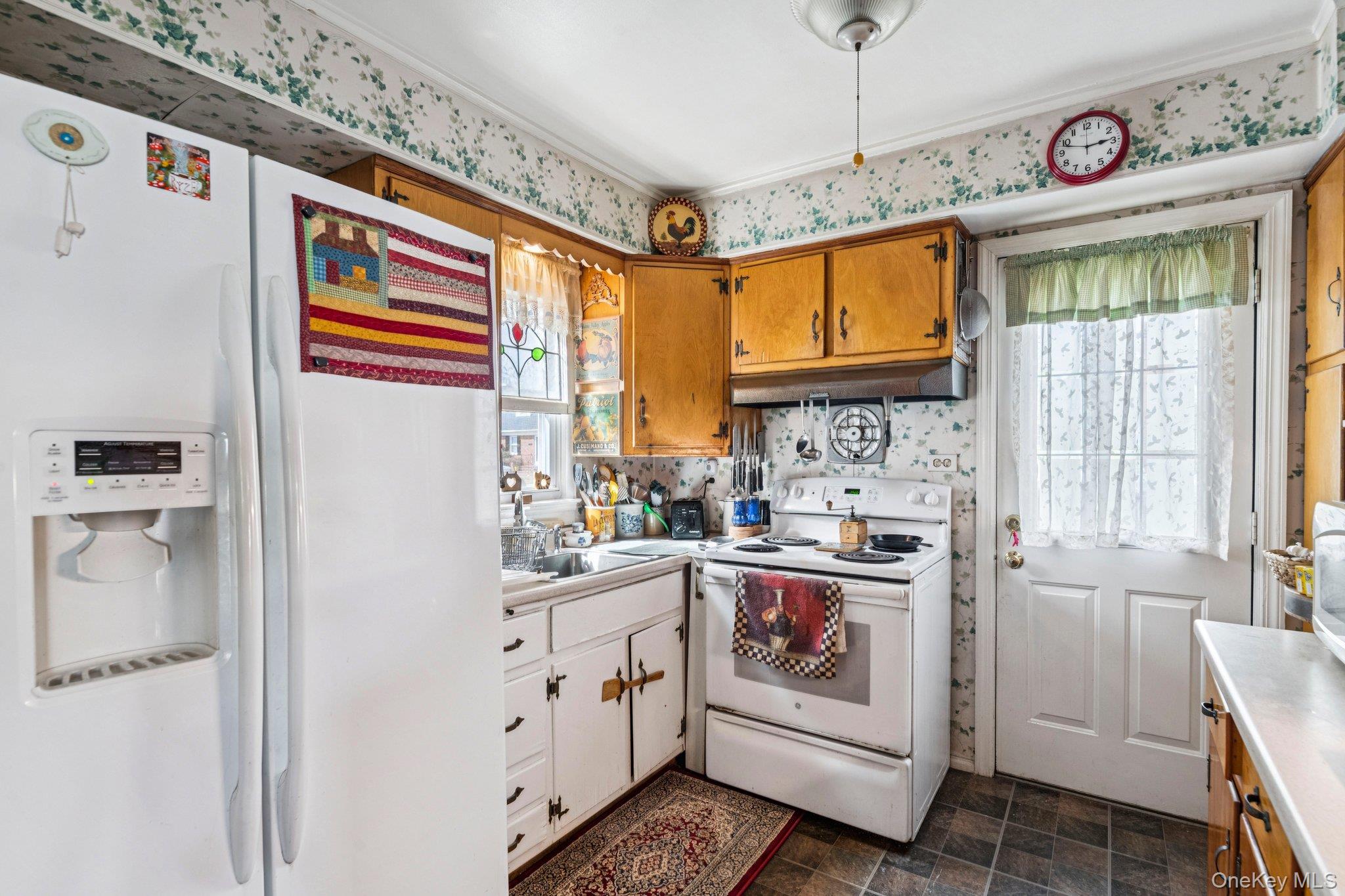 #11 photo, 2002 Murray Place, 롱 아일랜드 Merrick , NY 11566