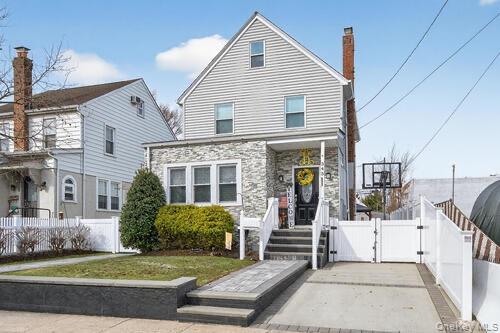 #2 photo, 545 Marcellus Road, নাসাউ কাউন্টি Williston Park , NY 11596