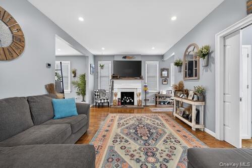 #9 photo, 545 Marcellus Road, নাসাউ কাউন্টি Williston Park , NY 11596