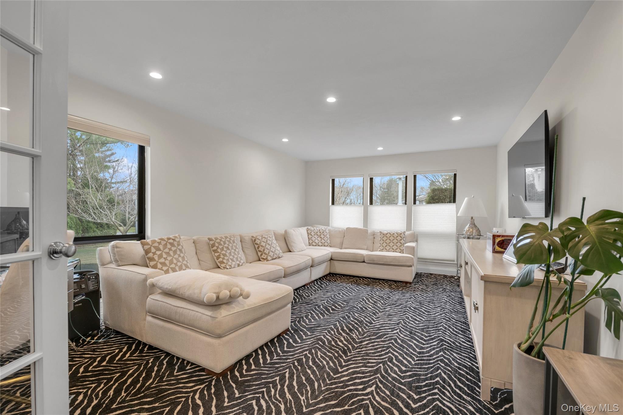 #7 photo, 51 Foxwood Drive, নাসাউ কাউন্টি Jericho , NY 11753