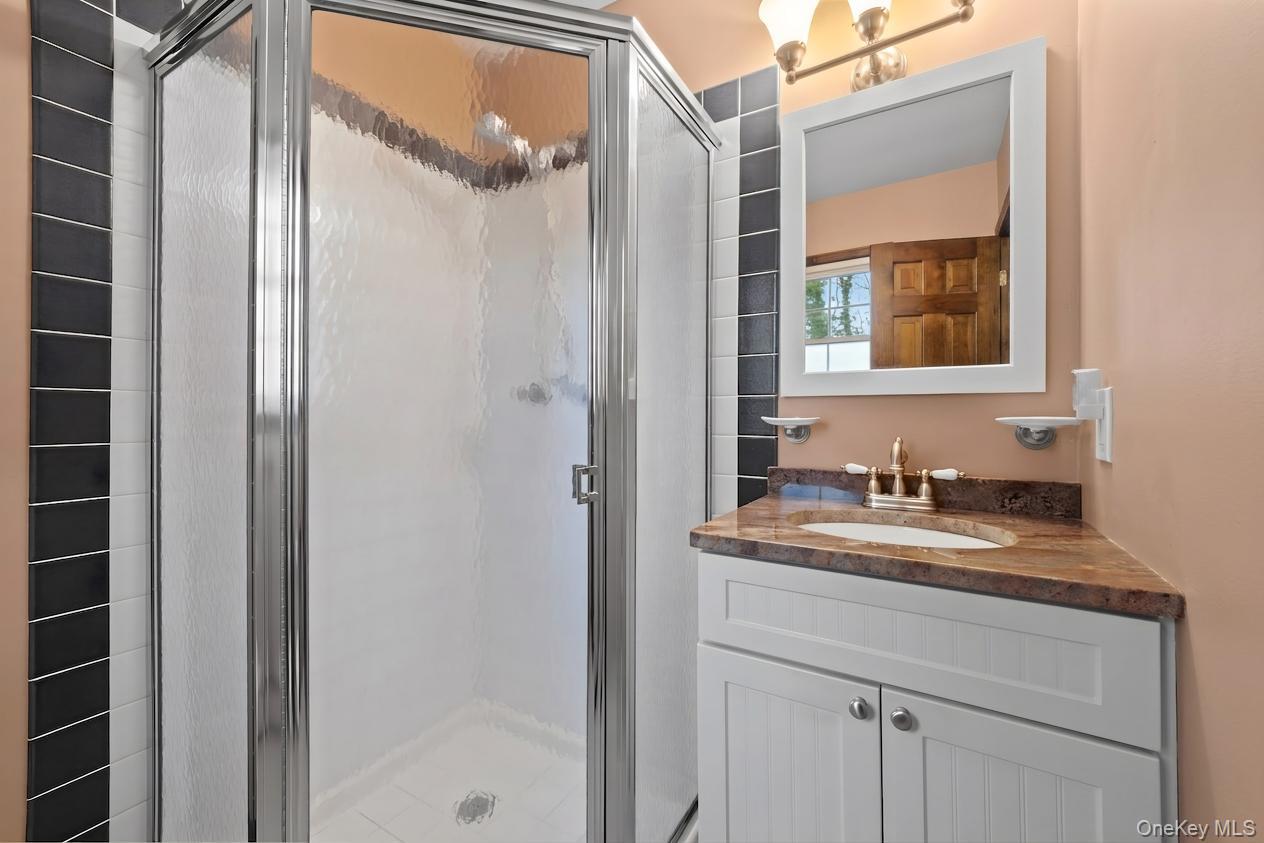 #18 photo, 3 Townsend Court, সাফোক কাউন্টি Setauket , NY 11733