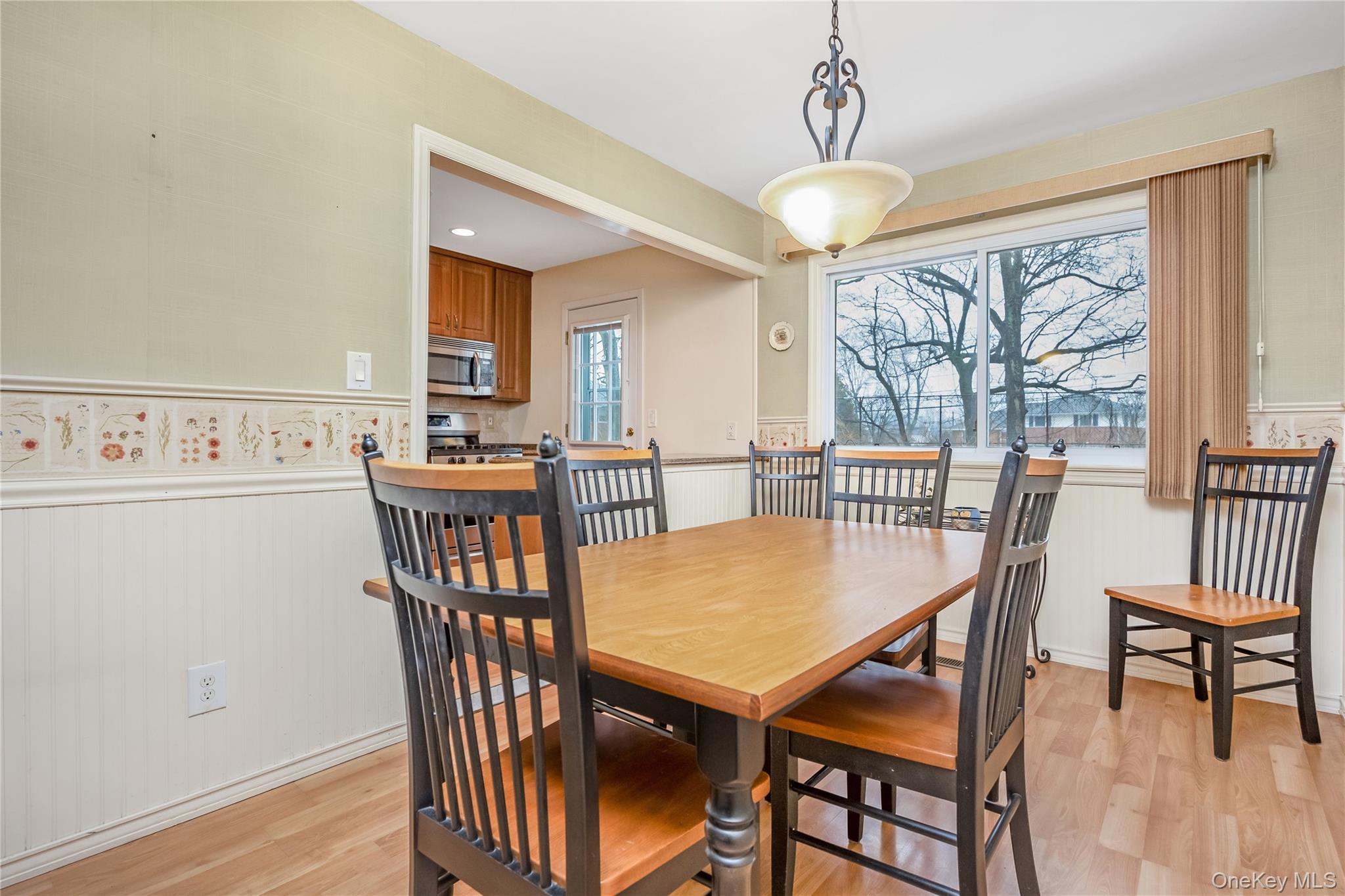 #11 photo, 8 Town House Drive, নাসাউ কাউন্টি Massapequa Park , NY 11762