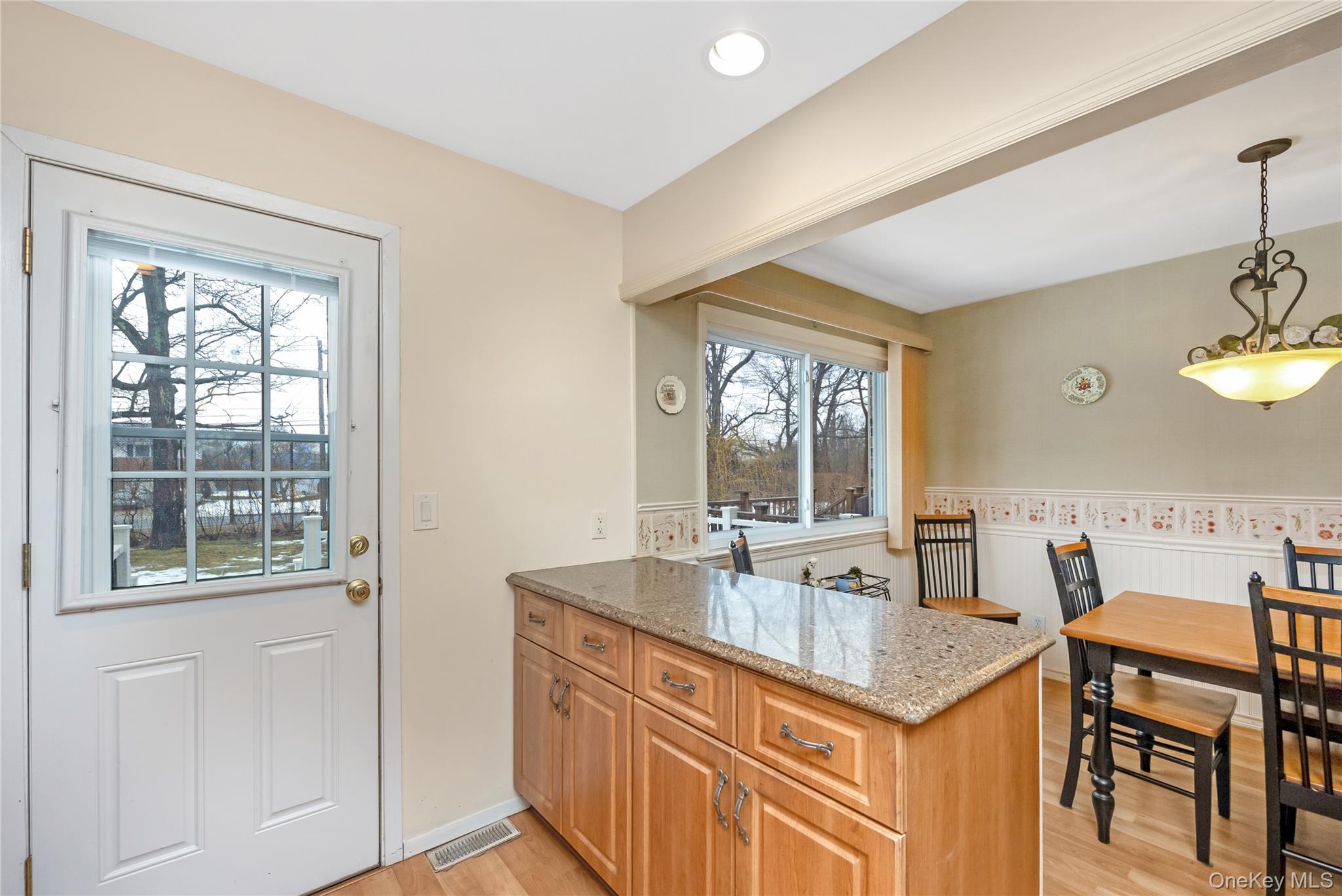 #14 photo, 8 Town House Drive, নাসাউ কাউন্টি Massapequa Park , NY 11762