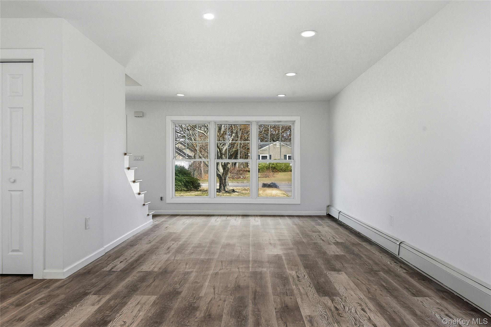 #14 photo, 56 Pennaquid Road, 東長島 科勒姆 Coram , NY 11727