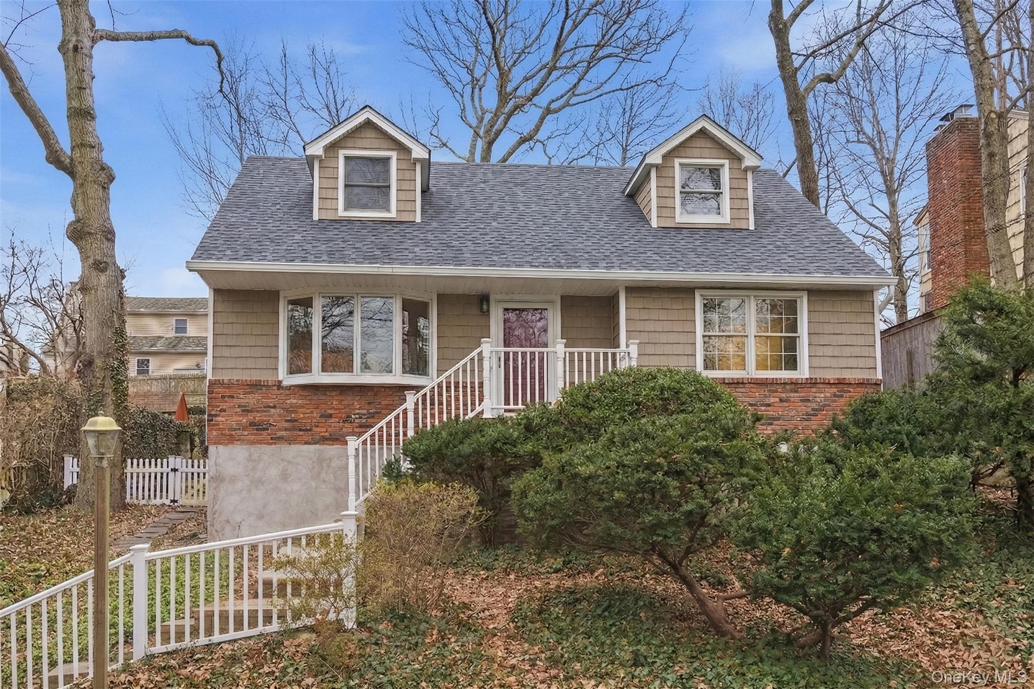 #2 photo, 319 Jefferson Street, সাফোক কাউন্টি Centerport , NY 11721