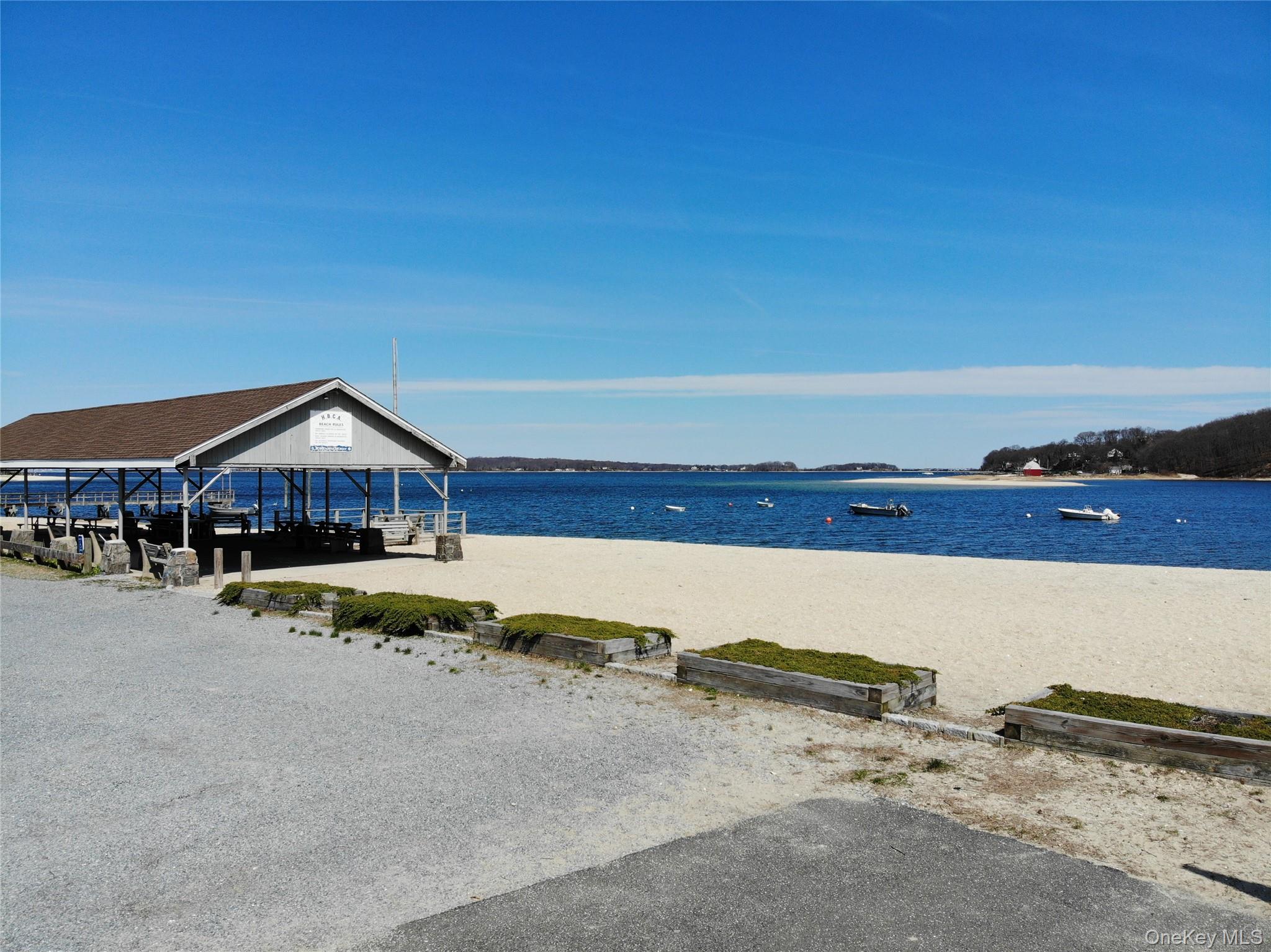 #20 photo, 319 Jefferson Street, সাফোক কাউন্টি Centerport , NY 11721