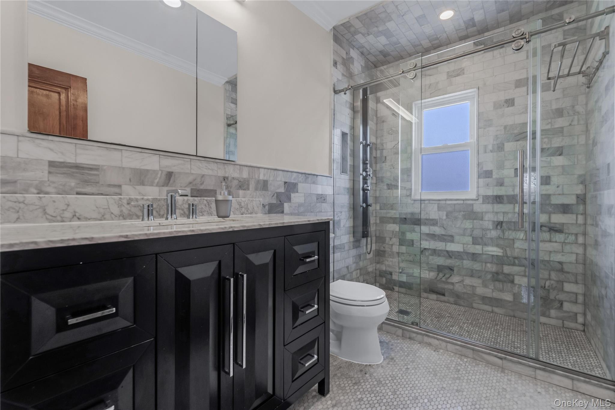 #15 photo, 64-72 84th Place, কুইন্‌স Middle Village , NY 11379