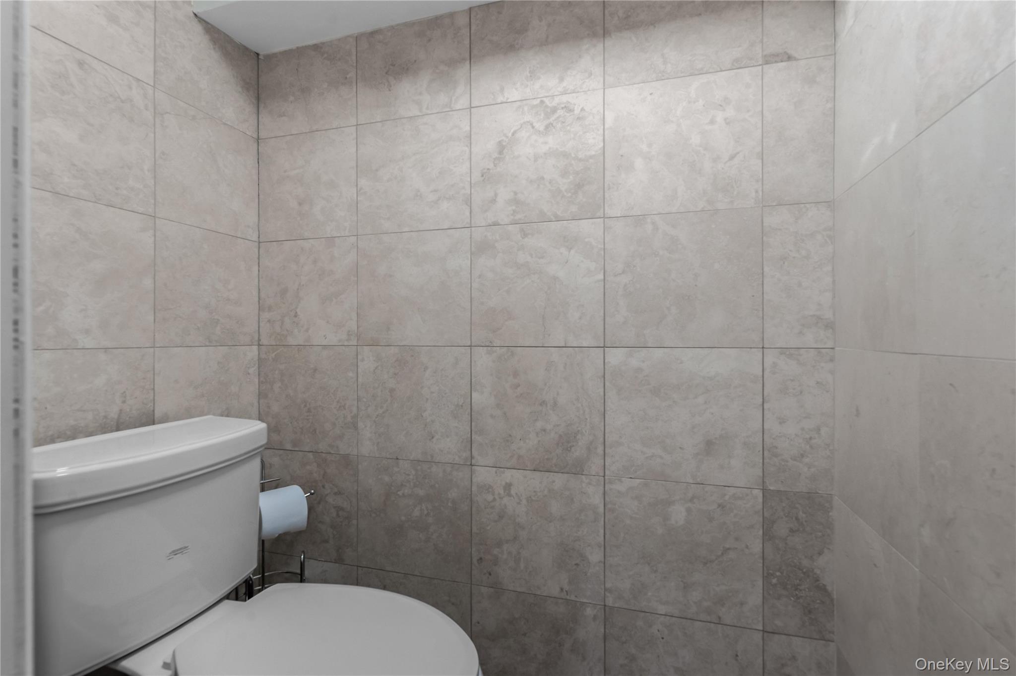 #19 photo, 64-72 84th Place, কুইন্‌স Middle Village , NY 11379