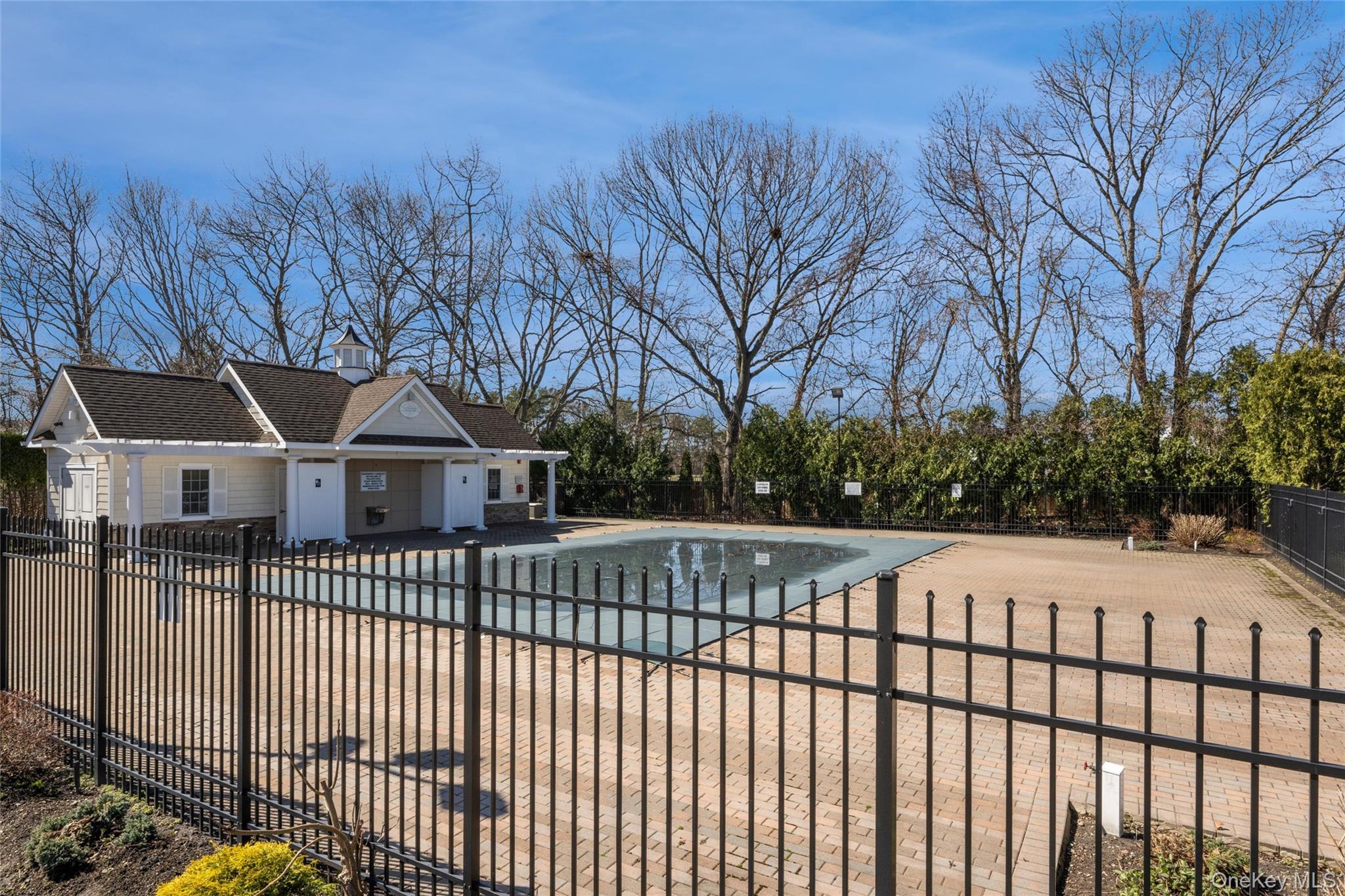 #19 photo, 460 Old Town Road, সাফোক কাউন্টি Port Jefferson Station , NY 11776