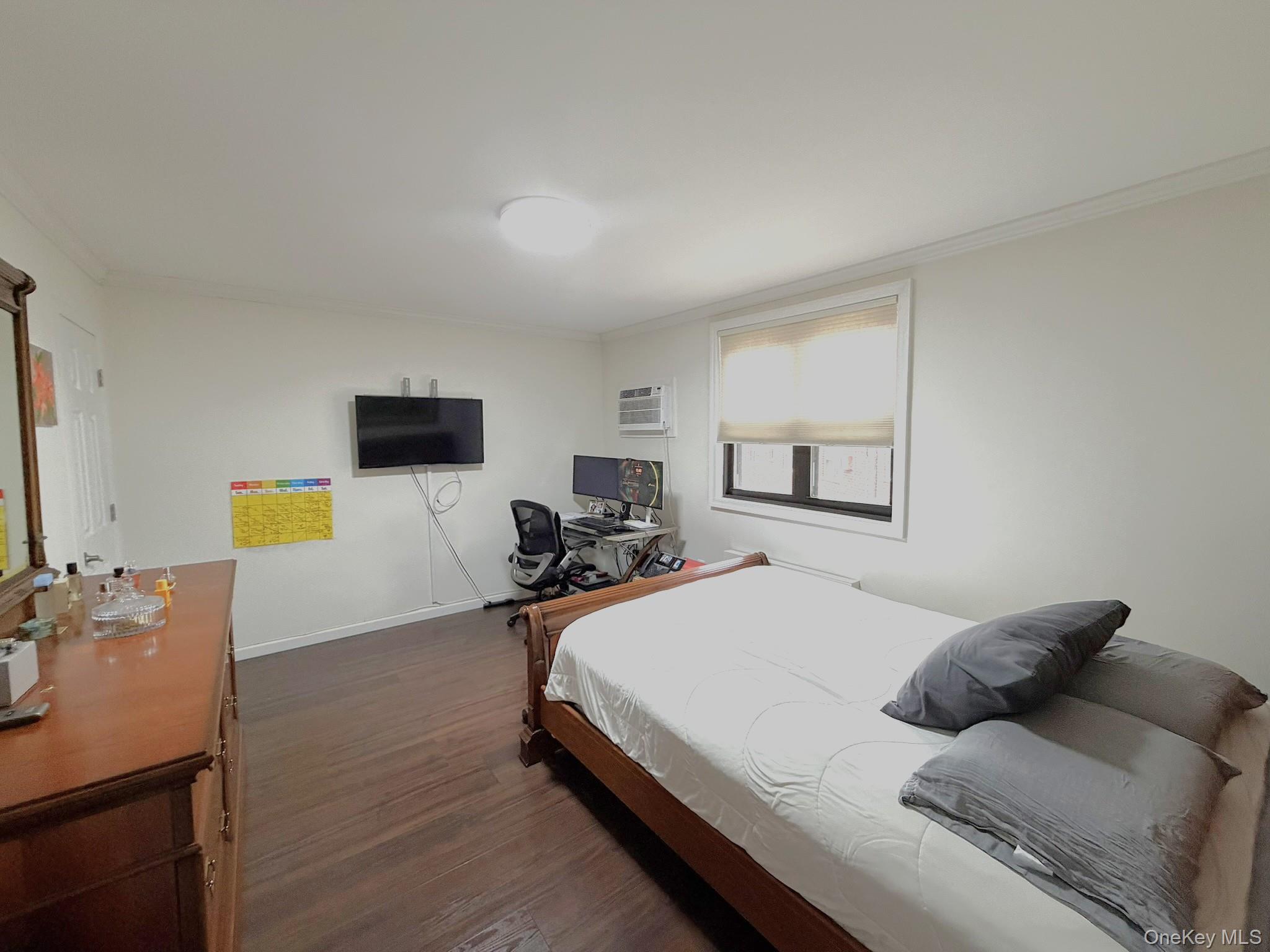 #11 photo, 245-17 62nd Avenue, কুইন্‌স Douglaston , NY 11362