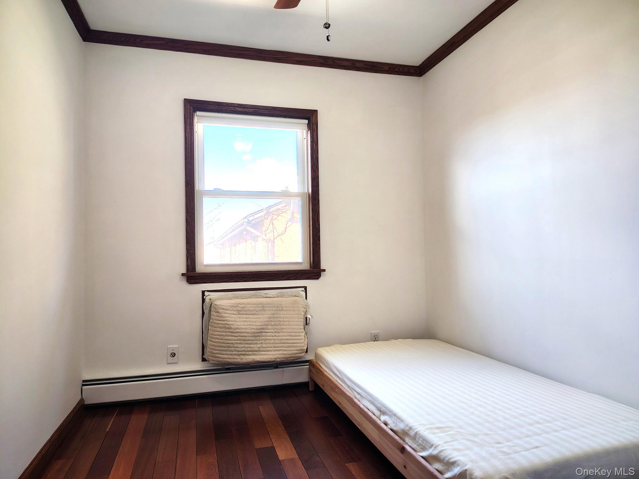 #12 photo, 120-19 Ketch Court, কুইন্‌স College Point , NY 11356