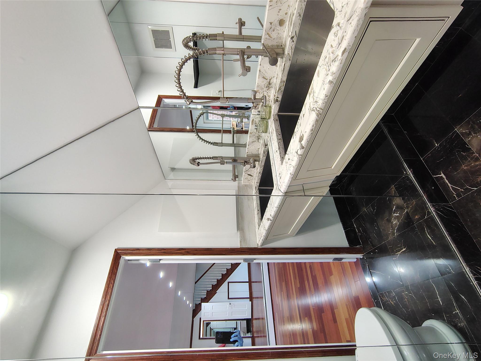 #16 photo, 120-19 Ketch Court, কুইন্‌স College Point , NY 11356