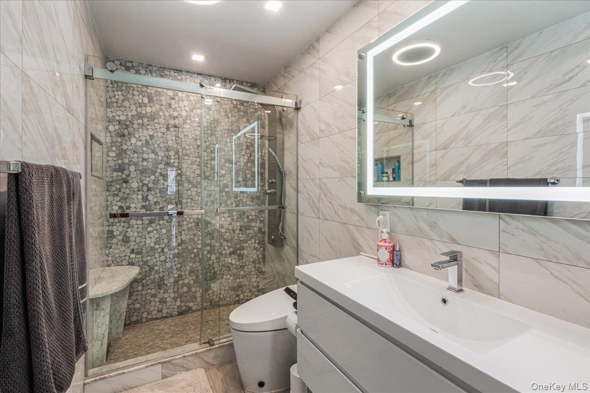 #19 photo, 3822 Greentree Drive, 롱 아일랜드 Oceanside , NY 11572