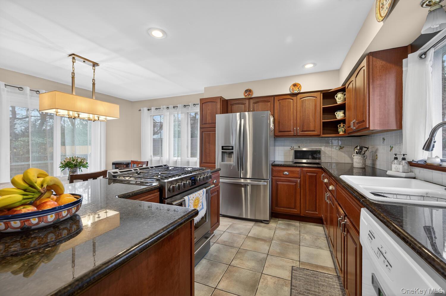 #11 photo, 14 Oak Point Drive, নাসাউ কাউন্টি Bayville , NY 11709