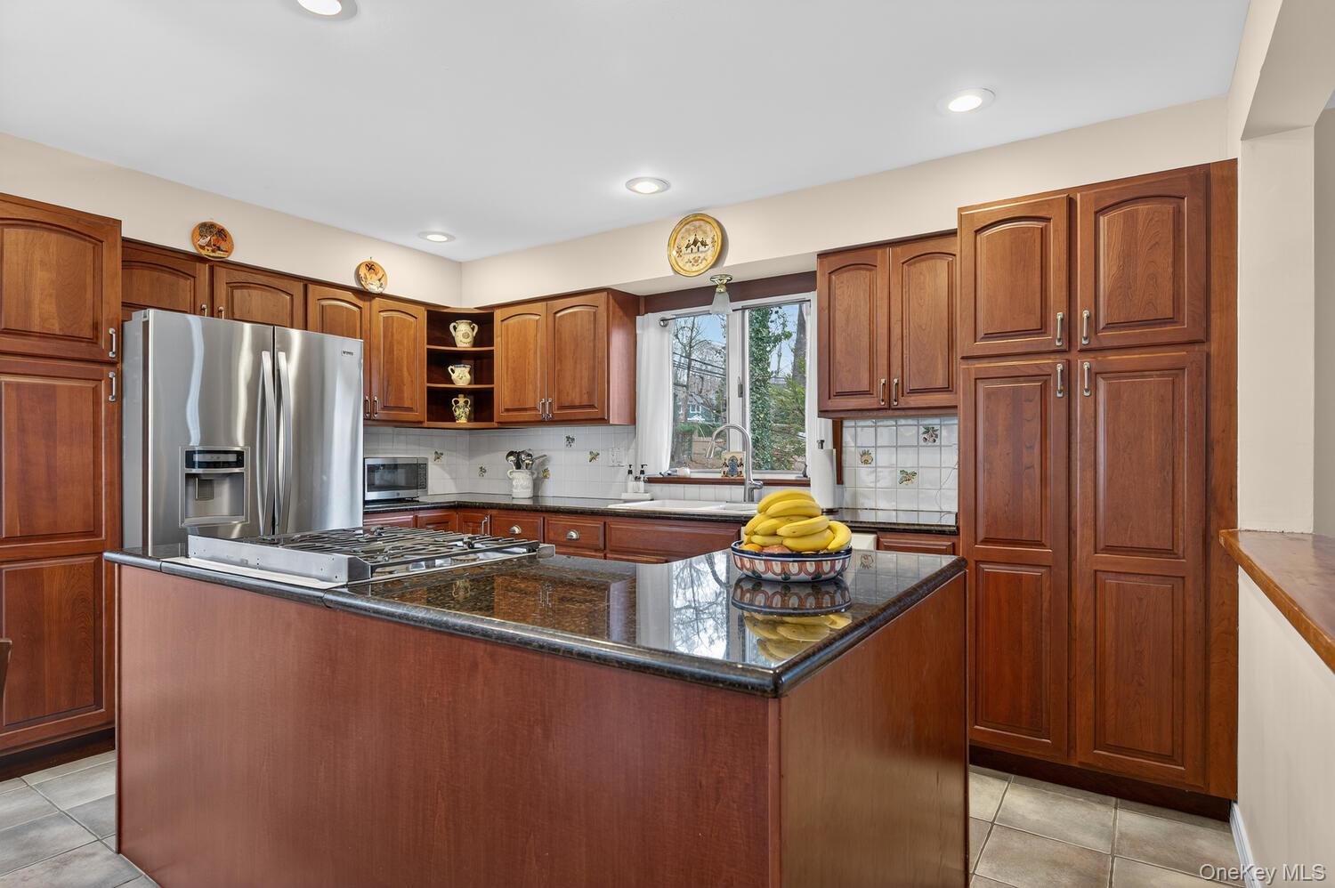 #13 photo, 14 Oak Point Drive, নাসাউ কাউন্টি Bayville , NY 11709