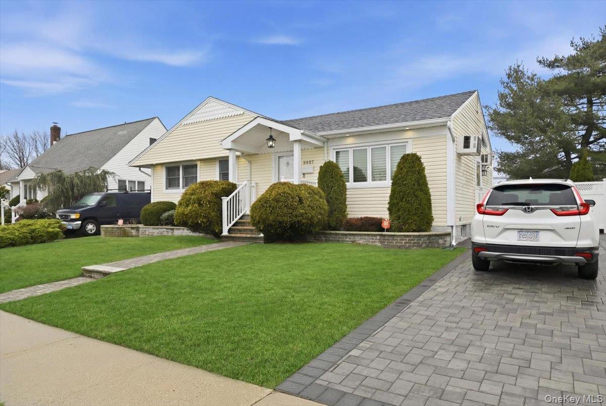 #3 photo, 3937 Kingsberry Road, নাসাউ কাউন্টি Seaford , NY 11783