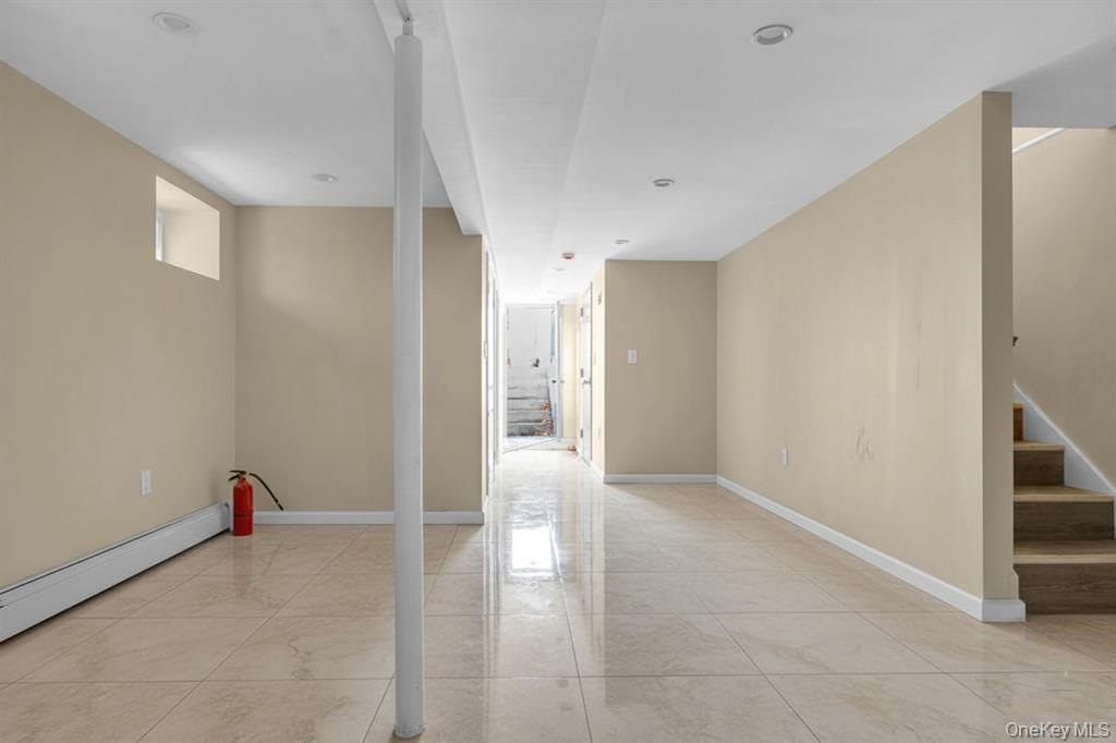 #20 photo, 11034 214th Street, কুইন্‌স Queens Village , NY 11429