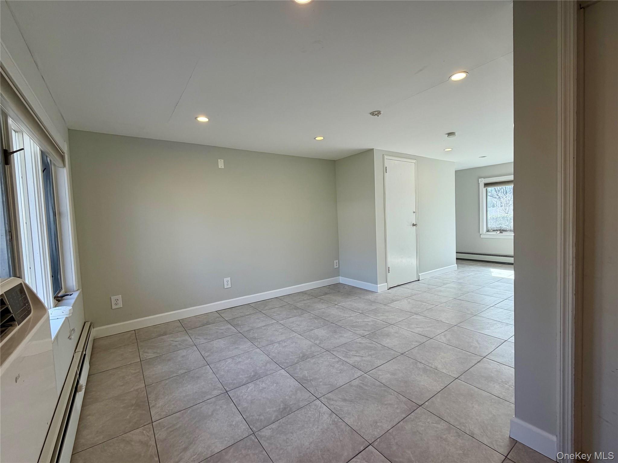 #12 photo, 14 Glendale Drive, সাফোক কাউন্টি Melville , NY 11747