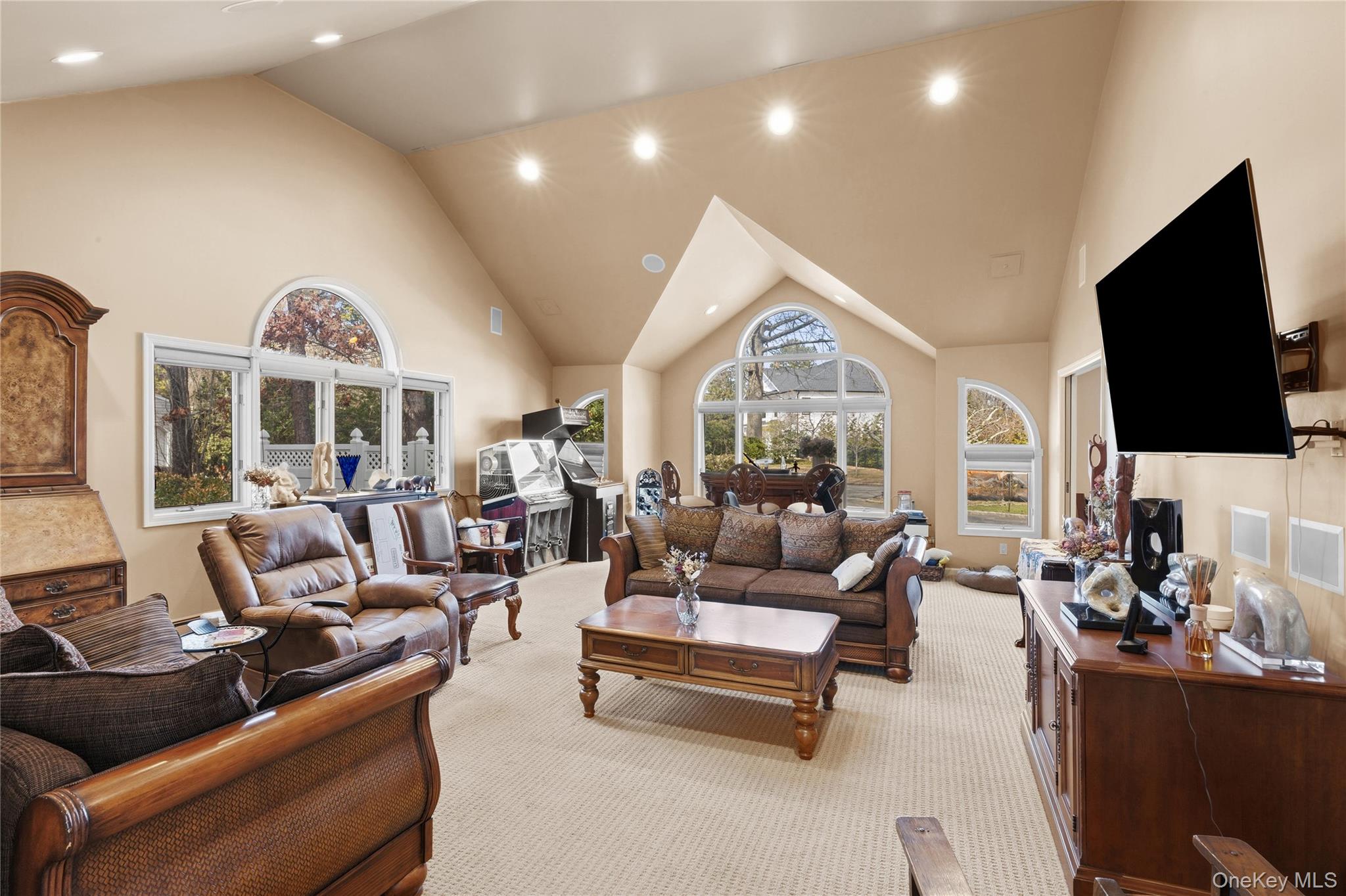 #11 photo, 12 E Dosoris Lane, सफ़ोक काउंटी Dix Hills , NY 11746