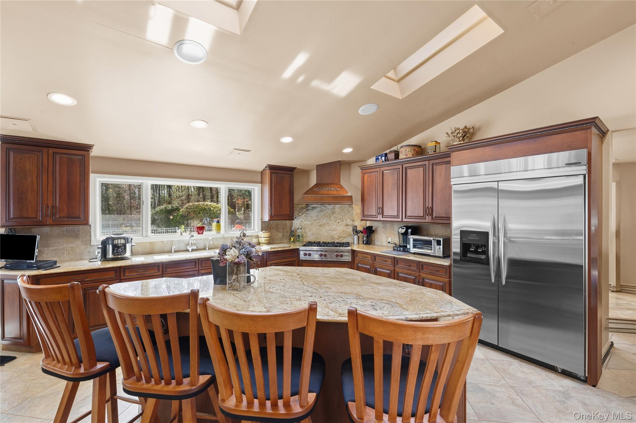 #5 photo, 12 E Dosoris Lane, सफ़ोक काउंटी Dix Hills , NY 11746