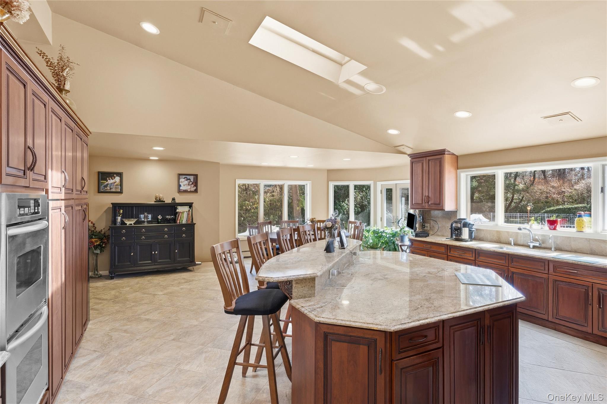 #6 photo, 12 E Dosoris Lane, सफ़ोक काउंटी Dix Hills , NY 11746