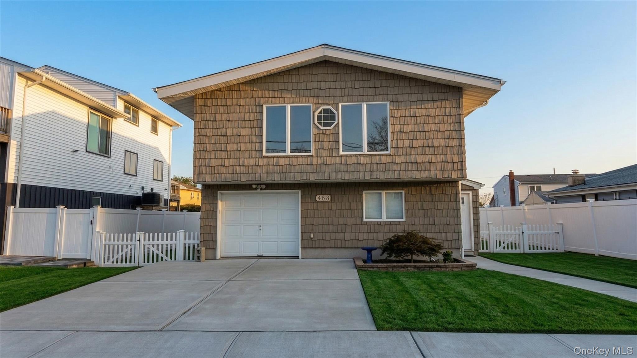 #1 photo, 468 Nassau Avenue, নাসাউ কাউন্টি Freeport , NY 11520