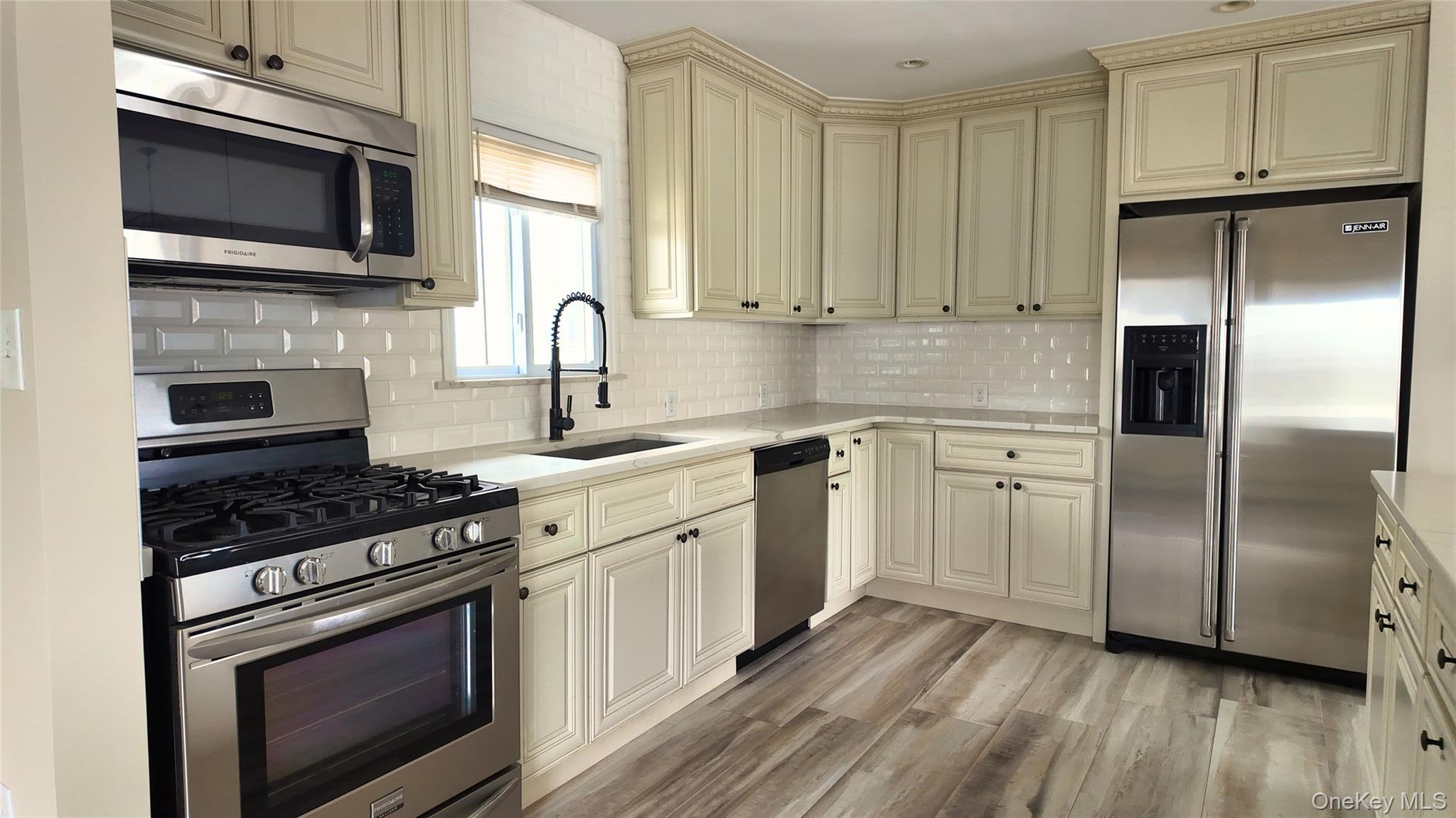 #5 photo, 468 Nassau Avenue, নাসাউ কাউন্টি Freeport , NY 11520