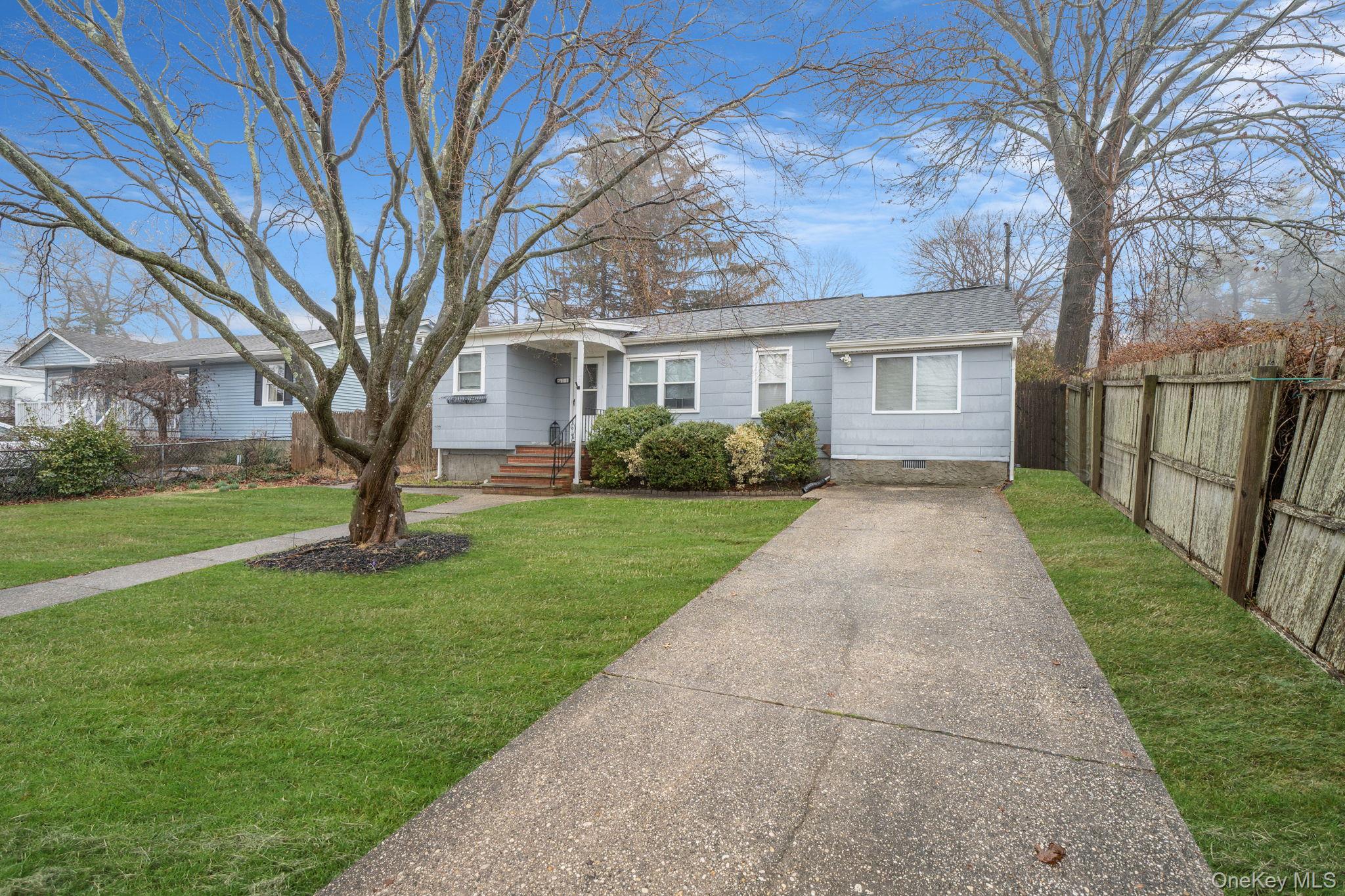 #3 photo, 11 Rosemont Avenue, সাফোক কাউন্টি Farmingville , NY 11738