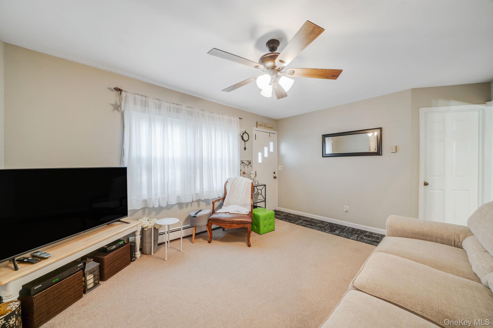 #6 photo, 11 Rosemont Avenue, সাফোক কাউন্টি Farmingville , NY 11738