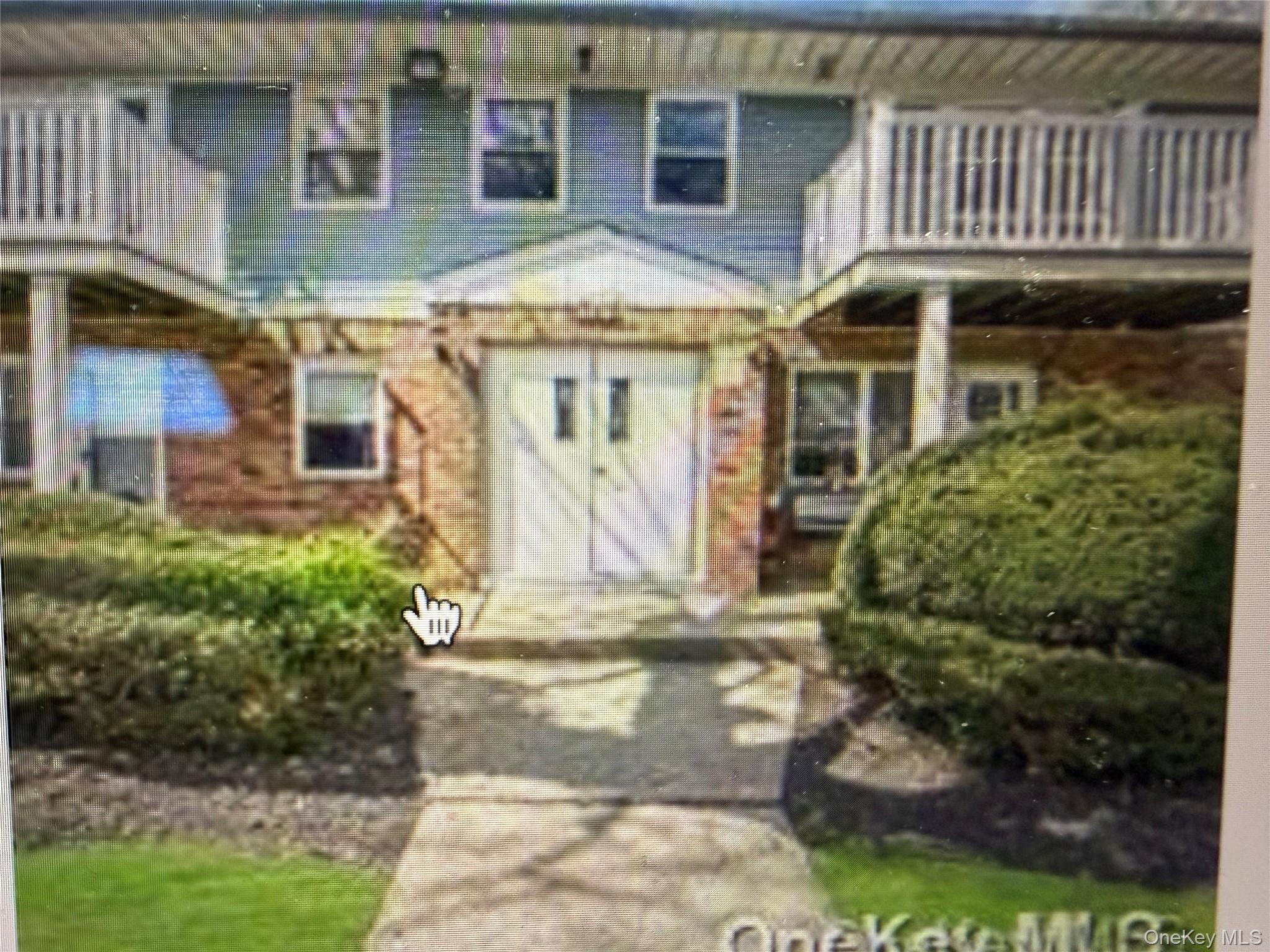 #1 photo, 5A Hemlock Drive, सफ़ोक काउंटी Bay Shore , NY 11706
