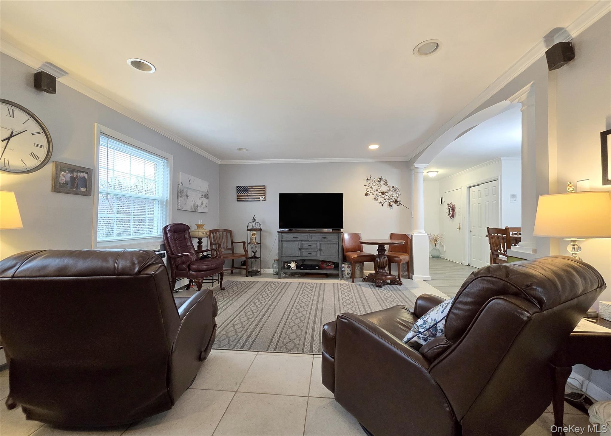 #7 photo, 460 Old Town Road, সাফোক কাউন্টি Port Jefferson Station , NY 11772